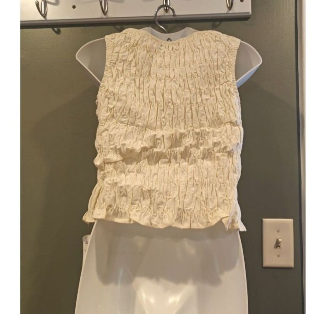ASOS DESIGN shirred sleeveless tank in ivory medium - Picture 2 of 4